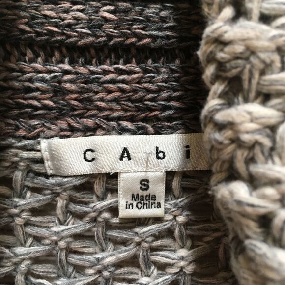 CABI SHADOW CIRCLE CHUNKY KNIT SWEATER IN GRAY - Picture 4 of 9